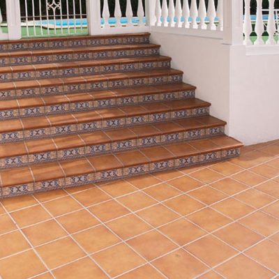Керамическая плитка для лестниц в доме | Камин Керамик