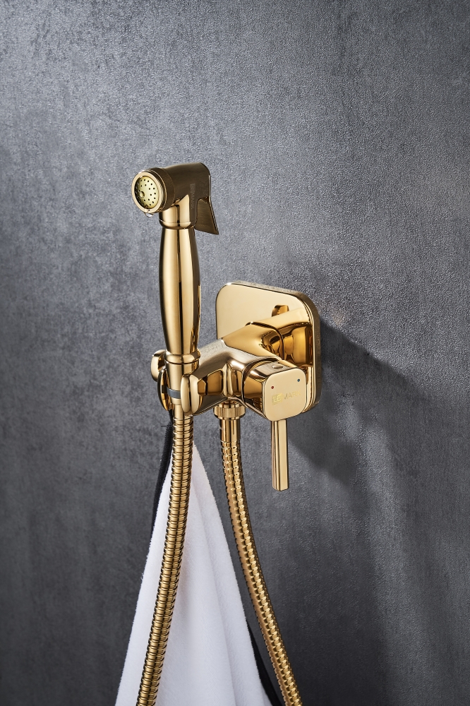 Гигиенический душ со смесителем Lemark Solo LM7165G, золото