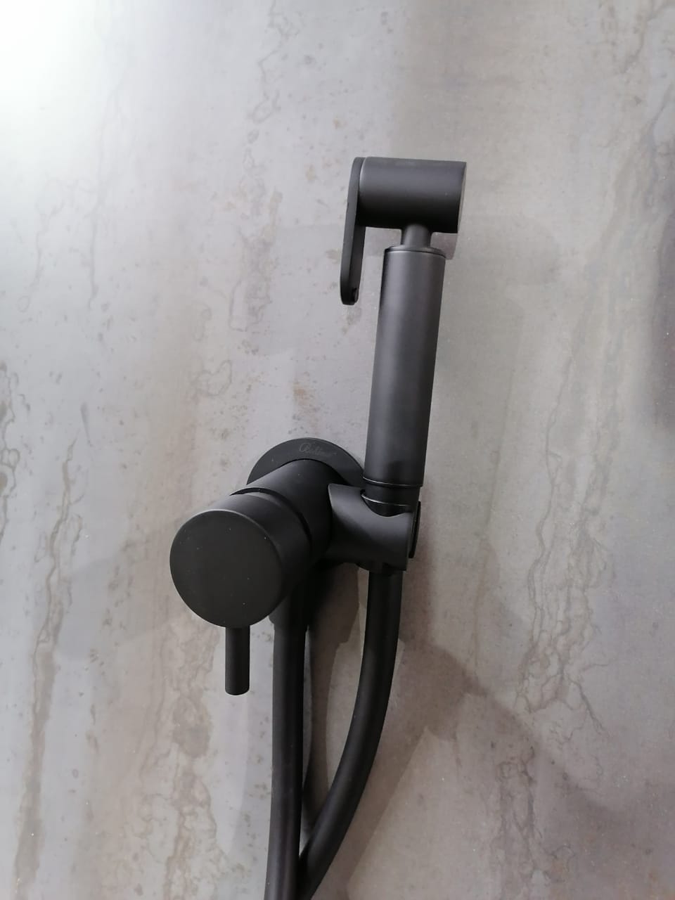 Гигиенический душ Boheme Uno 467-B со смесителем, черный матовый