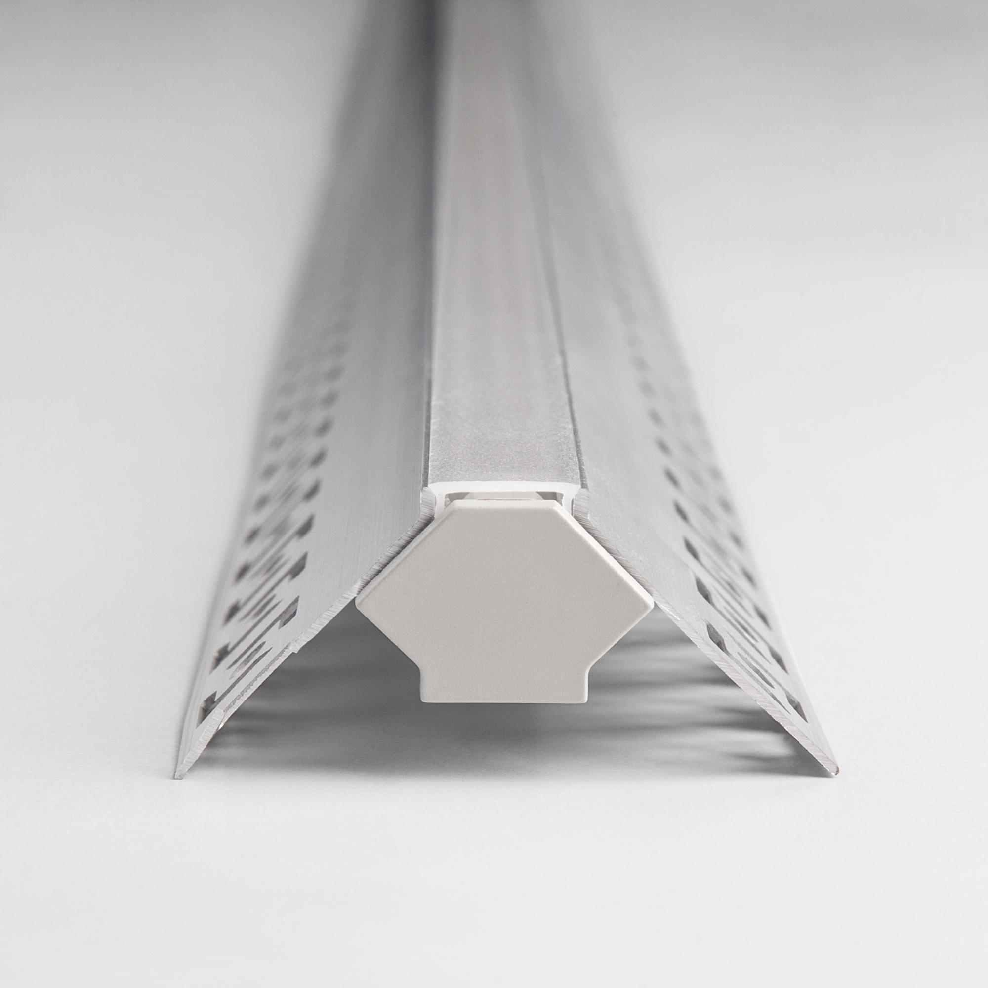 Встраиваемый угловой алюминиевый профиль для светодиодной ленты Elektrostandard LL-2-ALP015 4690389170584 (внешний угол)