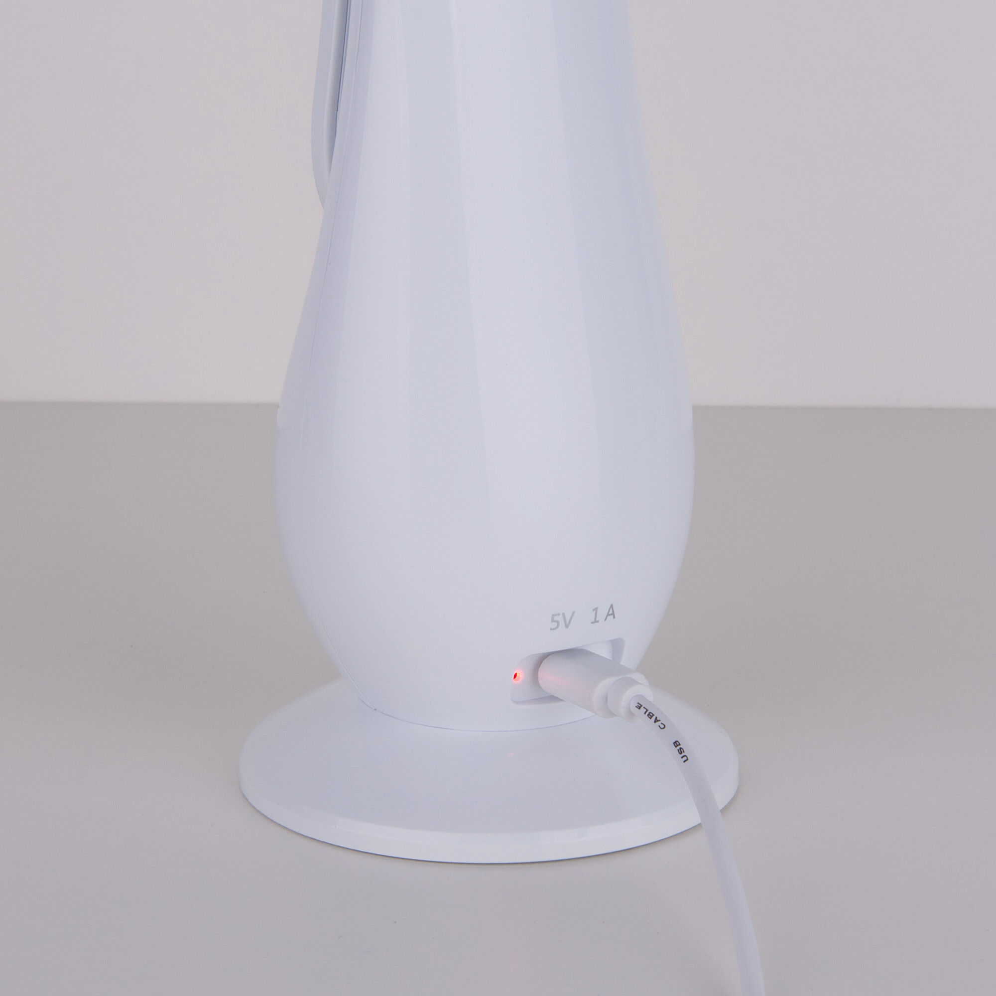 Настольный светильник Orbit белый TL90420