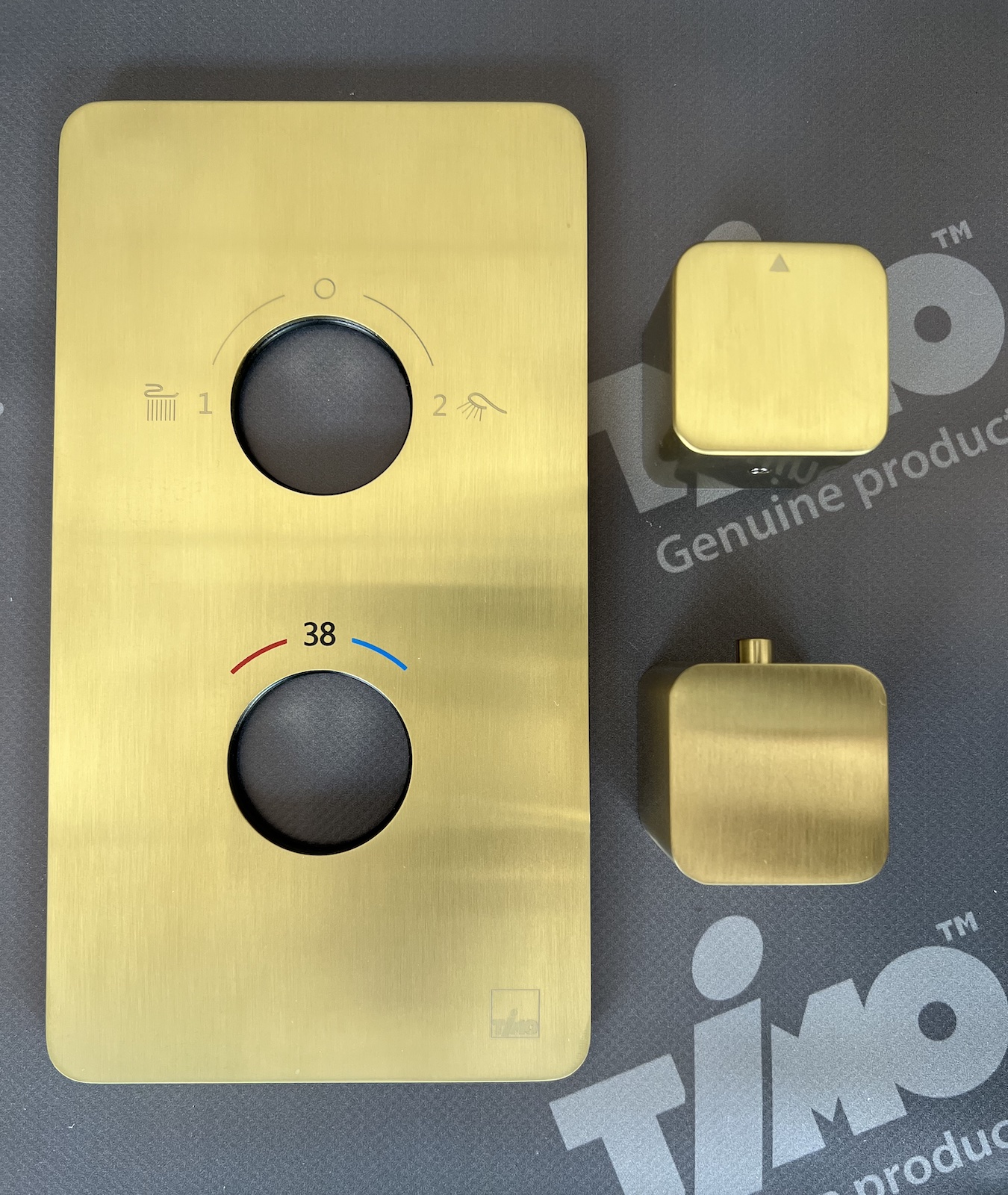 Душевой комплект Timo Petruma SX-5049/17SM с термостатом золото матовое