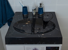 Раковина над стиральной машиной Stella Polar Миро 60х60 черный мрамор с кронштейнами SP-00000840