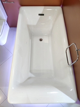 Акриловая ванна Abber 170x85x58 AB9221 с подсветкой - 3 изображение
