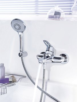 Смеситель Grohe Eurodisc Cosmopolitan 33395002 для ванны/душа, с гарнитуром в комплекте