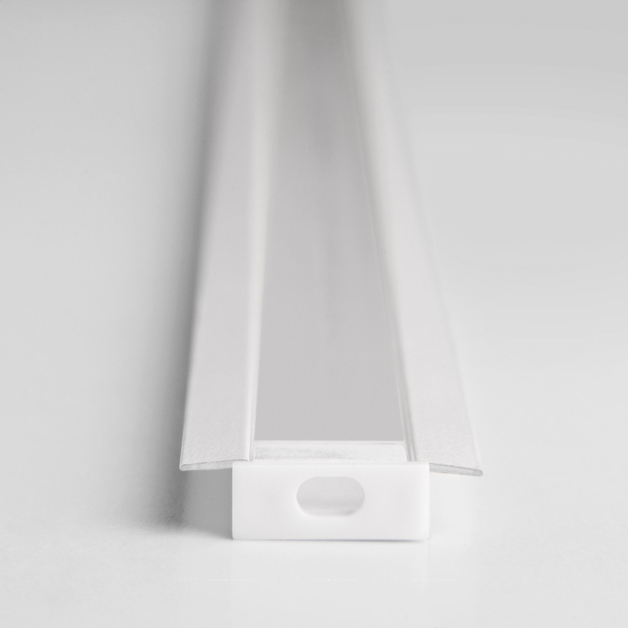 Встраиваемый алюминиевый профиль с рассеивателем белый для светодиодной ленты Elektrostandard LL-2-ALP007 4690389170454 - изображение 3