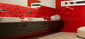 Идеи оформления ванной с использованием керамической плитки красного цвета