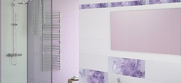 Игра сиреневой и фиолетовой керамической плитки ванной комнаты – идеи оформления