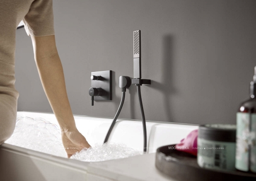 Смеситель Hansgrohe Finoris для ванны с душем 76416670 черный - 3 изображение